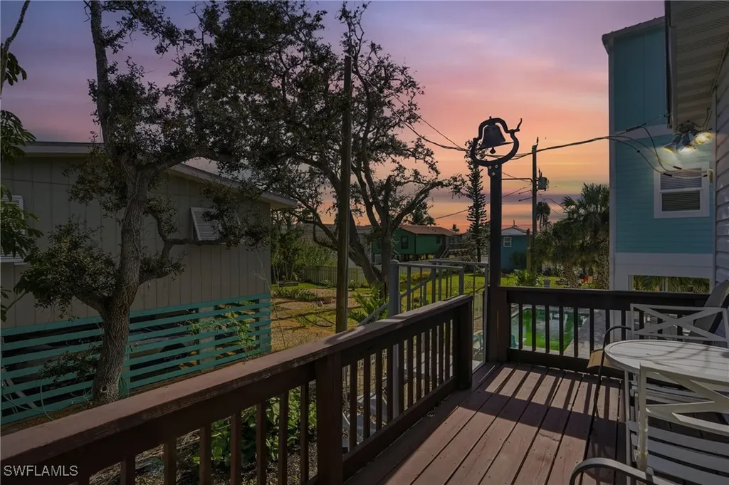 5474 Oak Ridge Avenue Fort Myers Beach FL 33931
