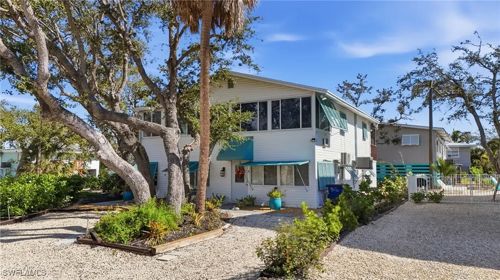 5474 Oak Ridge Avenue Fort Myers Beach FL 33931