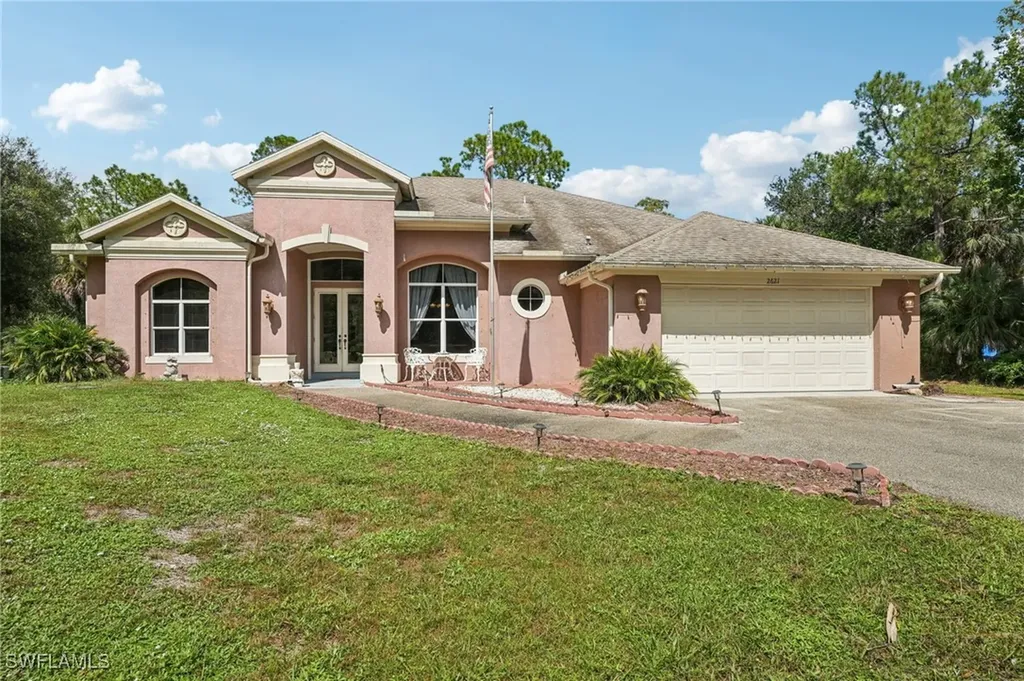 2621 Golden Gate Boulevard W Naples FL 34120