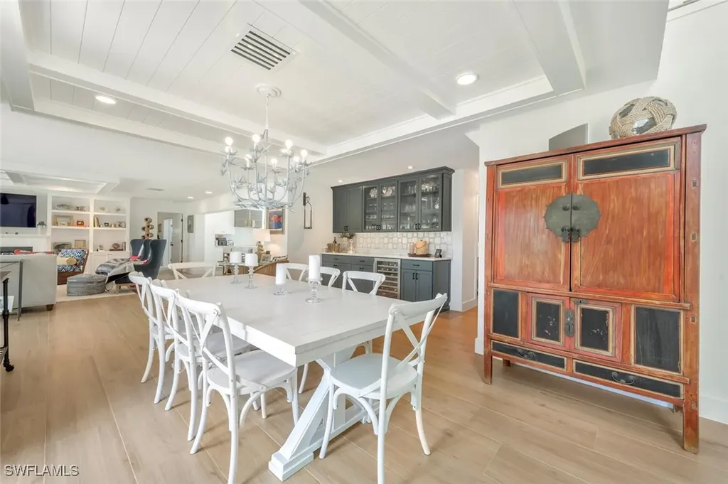 200 Burning Tree Drive Naples FL 34105