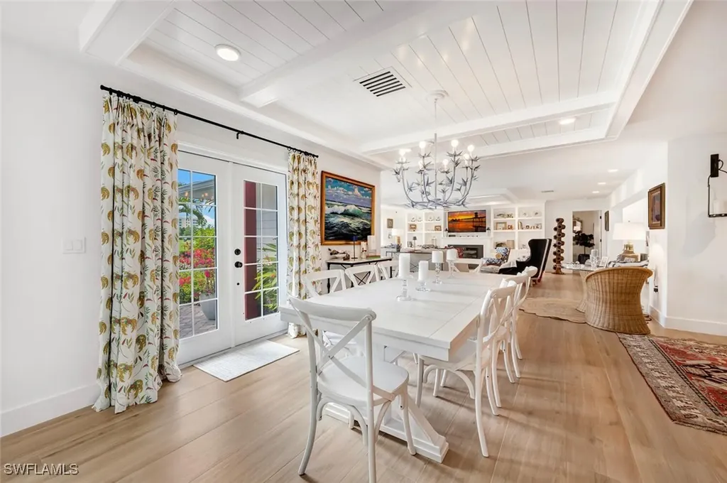 200 Burning Tree Drive Naples FL 34105