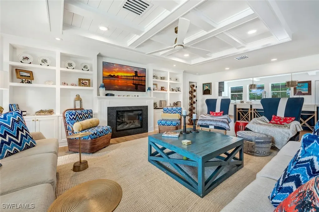200 Burning Tree Drive Naples FL 34105