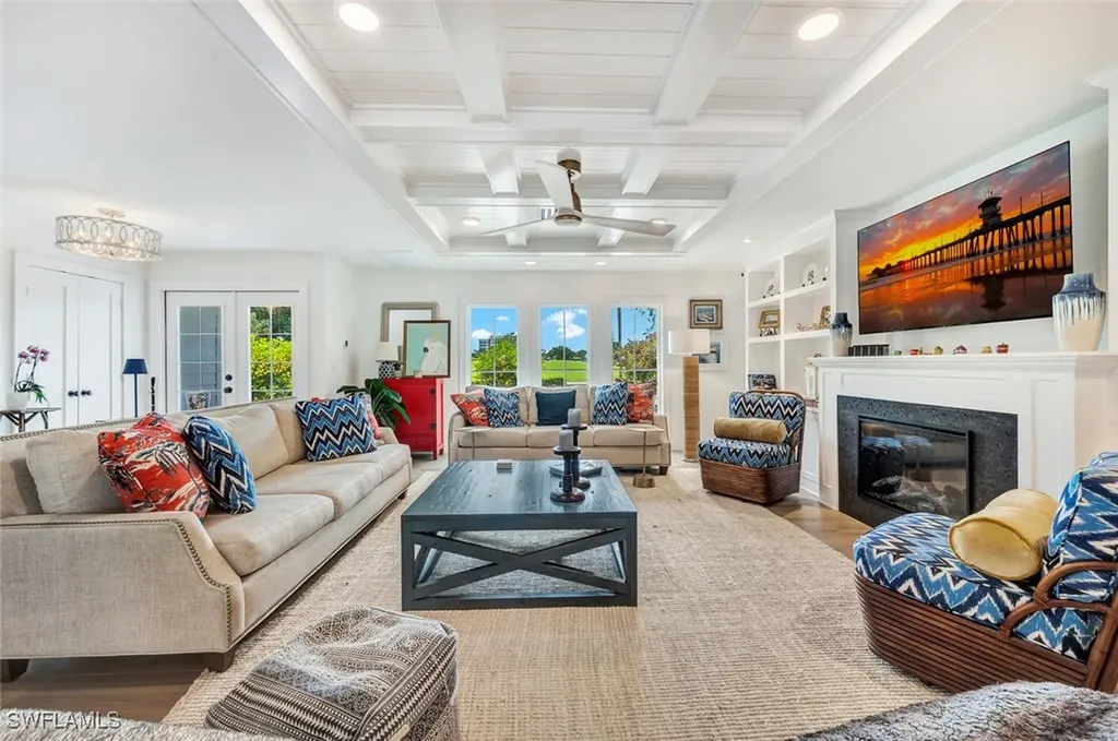 200 Burning Tree Drive Naples FL 34105