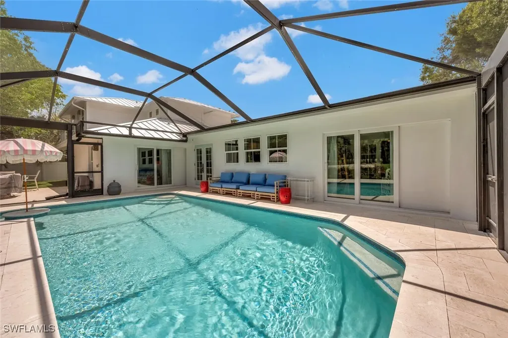 200 Burning Tree Drive Naples FL 34105