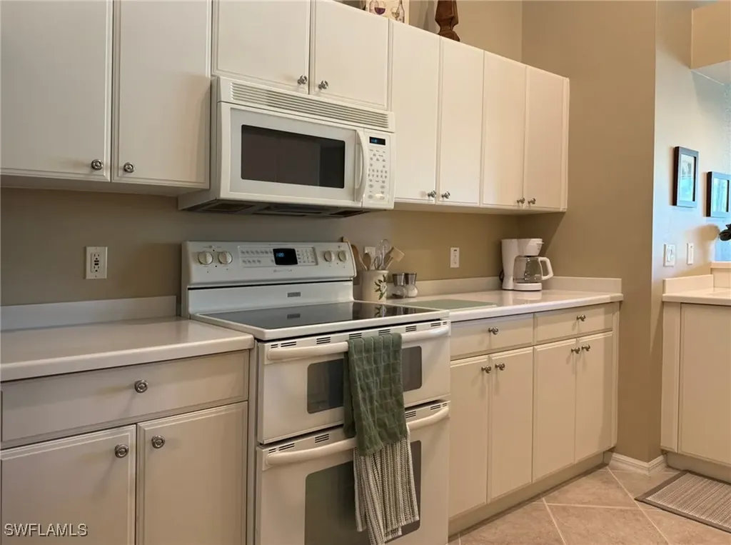 8165 Celeste Drive Naples FL 34113