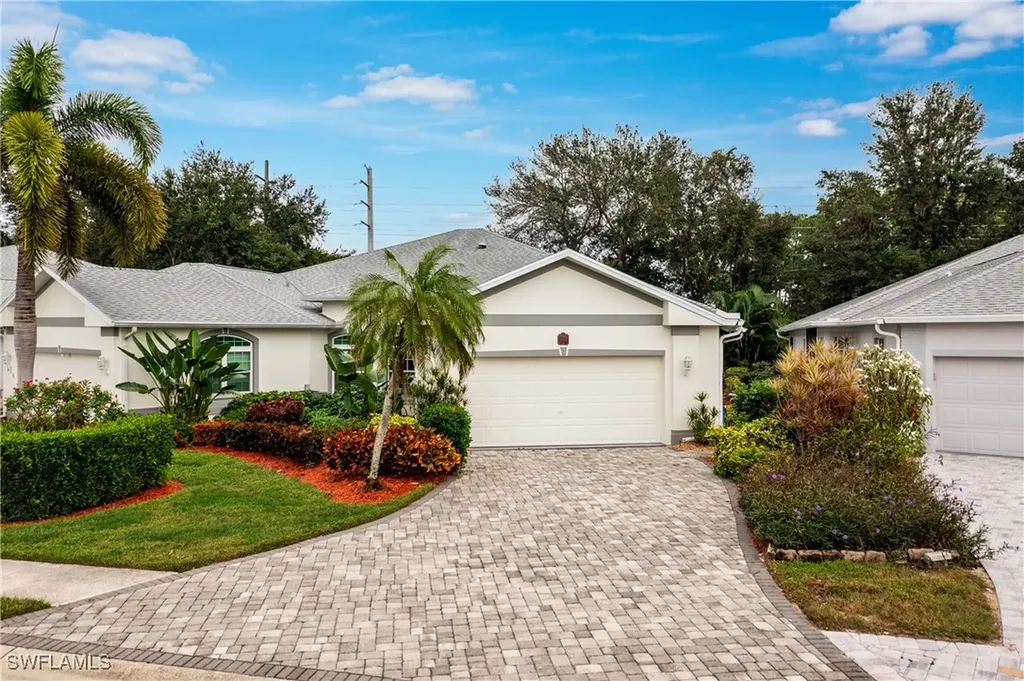 455 Crossfield Circle Naples FL 34104