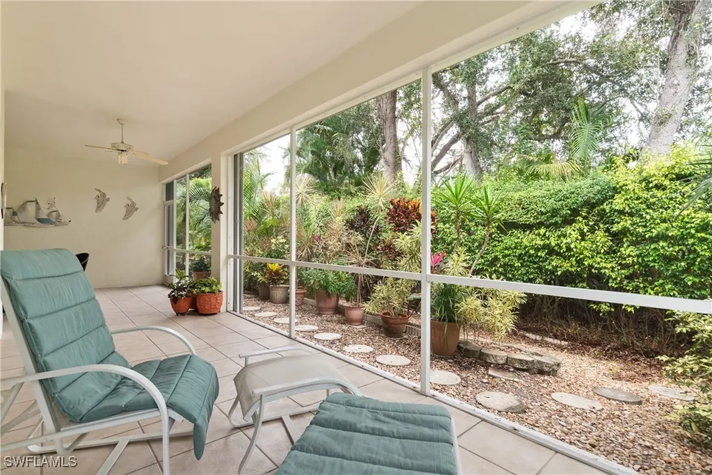 455 Crossfield Circle Naples FL 34104
