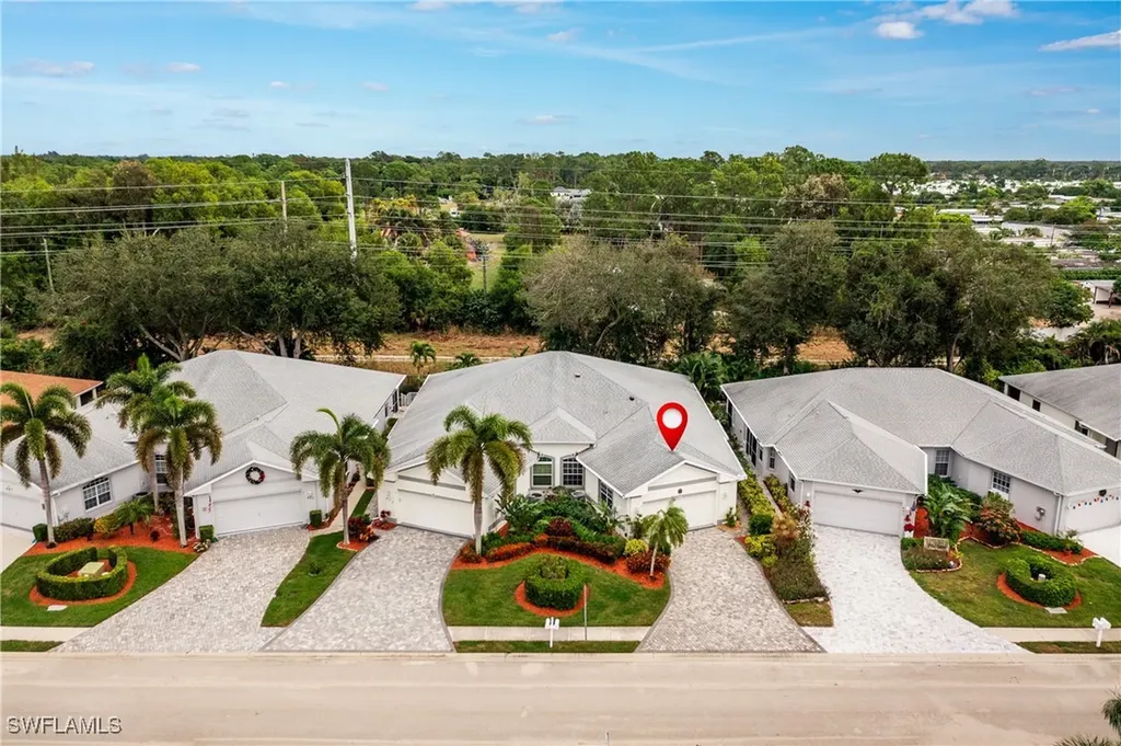 455 Crossfield Circle Naples FL 34104