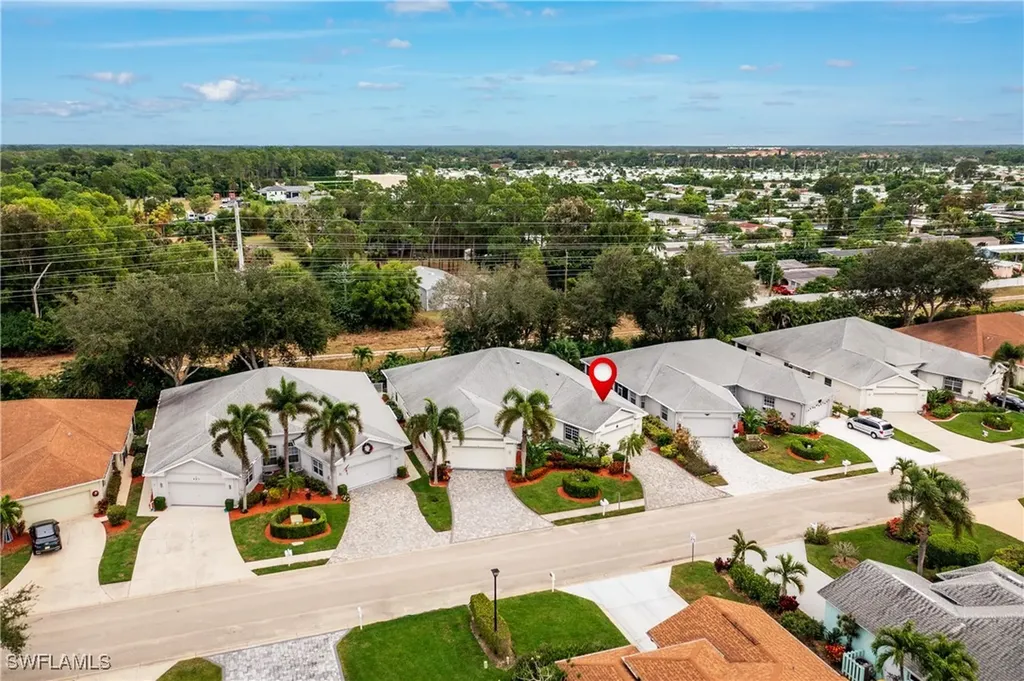 455 Crossfield Circle Naples FL 34104