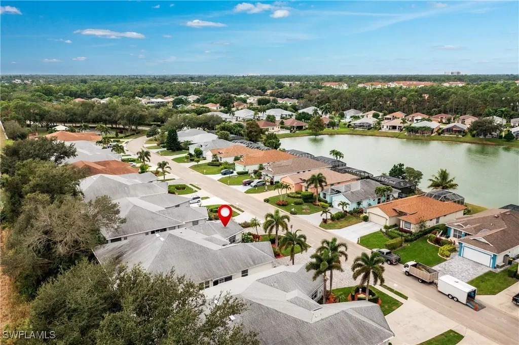 455 Crossfield Circle Naples FL 34104