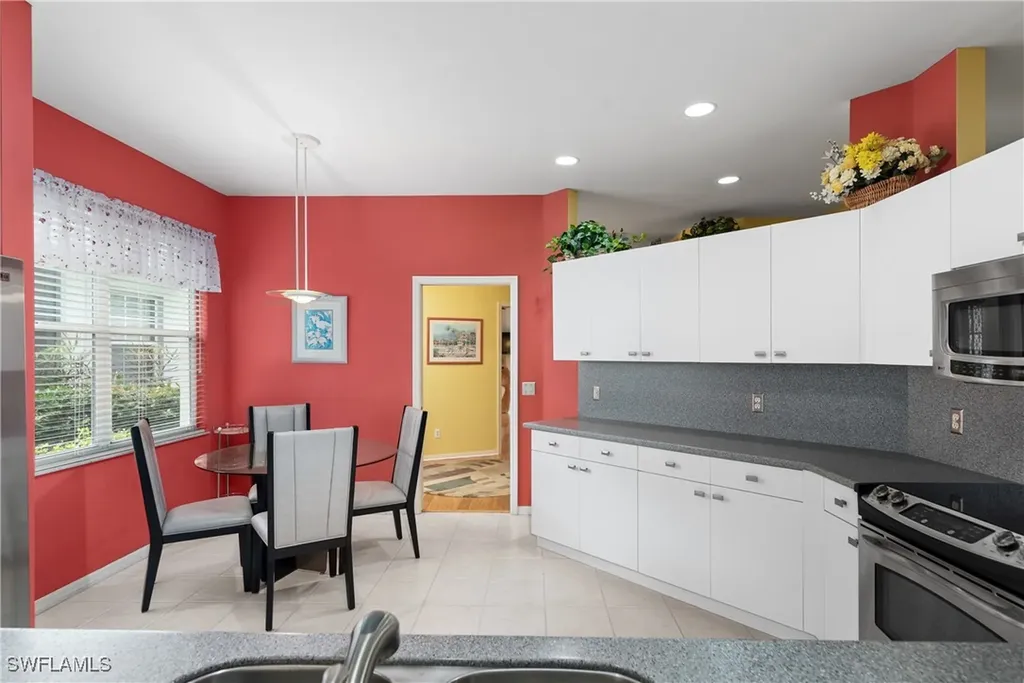 455 Crossfield Circle Naples FL 34104