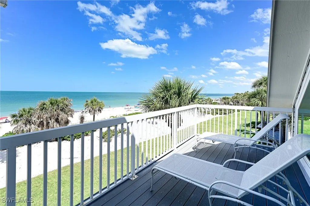 143 Barefoot Circle Bonita Springs FL 34134