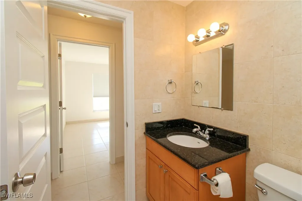 615 108th Avenue N Naples FL 34108