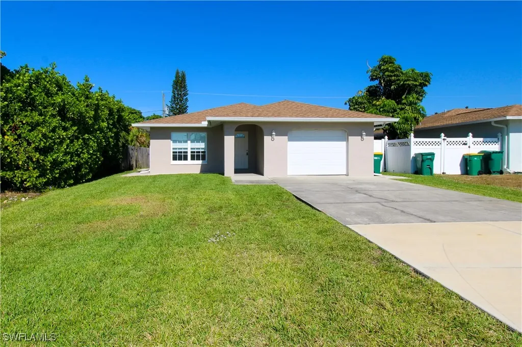 615 108th Avenue N Naples FL 34108
