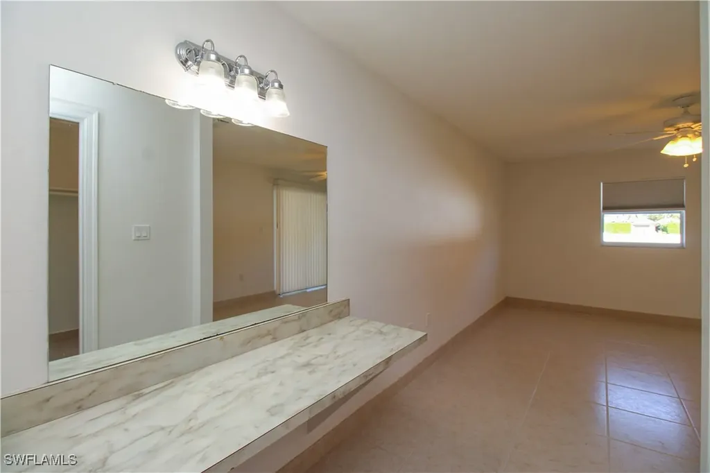 615 108th Avenue N Naples FL 34108