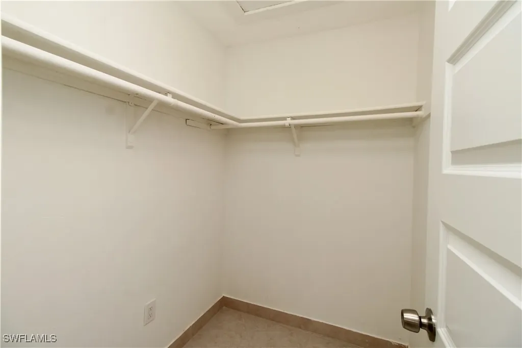 615 108th Avenue N Naples FL 34108