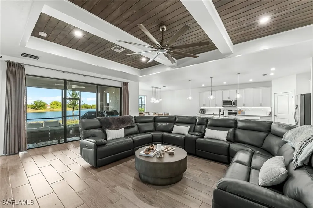 1465 Birdie Drive Naples FL 34120