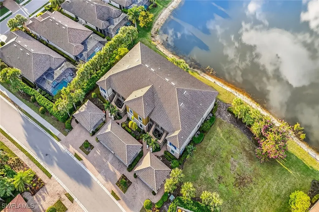 9419 Benvenuto Court Naples FL 34119