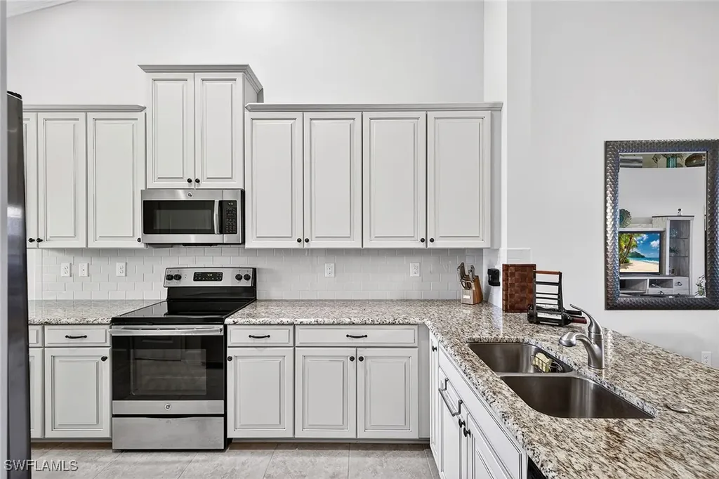 9419 Benvenuto Court Naples FL 34119