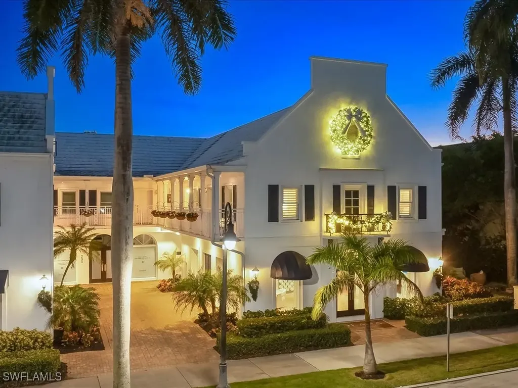 292 14th Avenue S Naples FL 34102