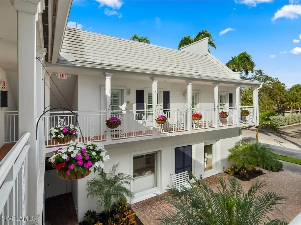 292 14th Avenue S Naples FL 34102