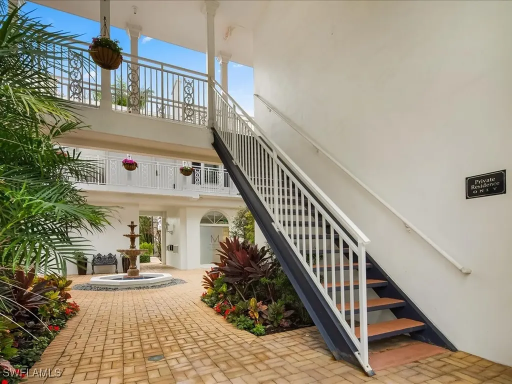 292 14th Avenue S Naples FL 34102