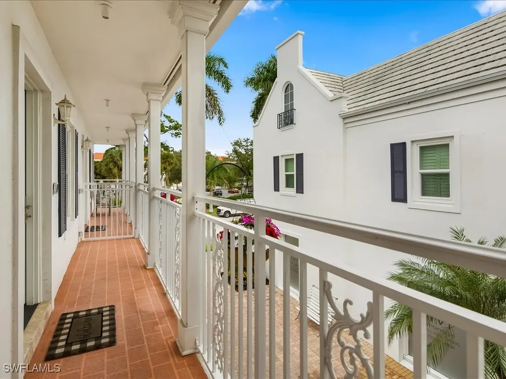292 14th Avenue S Naples FL 34102