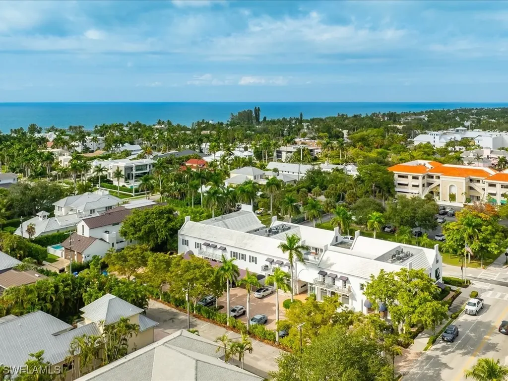 292 14th Avenue S Naples FL 34102