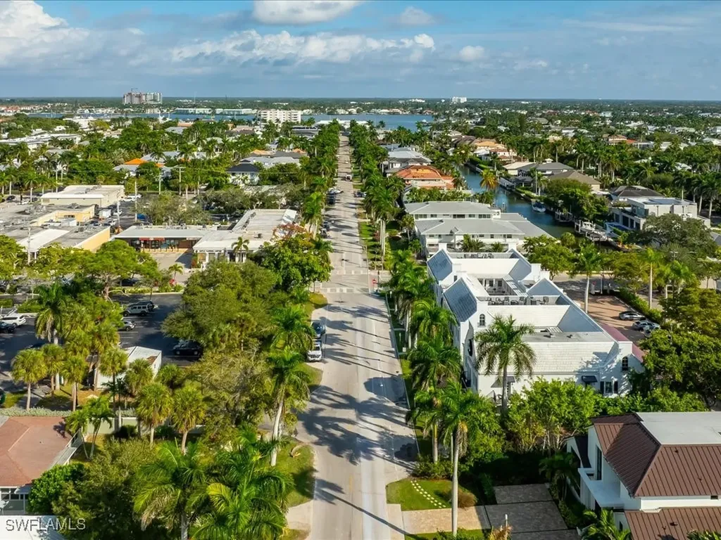 292 14th Avenue S Naples FL 34102