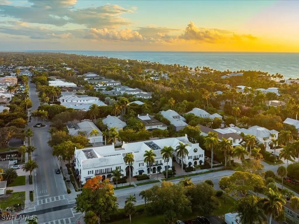 292 14th Avenue S Naples FL 34102