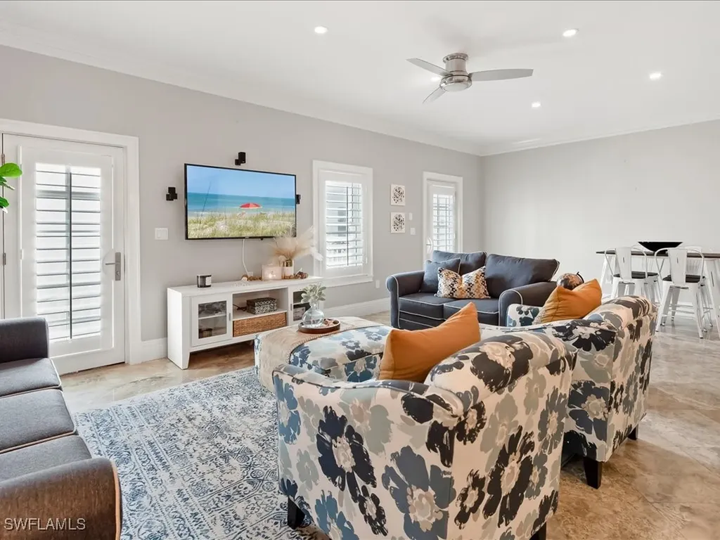 292 14th Avenue S Naples FL 34102