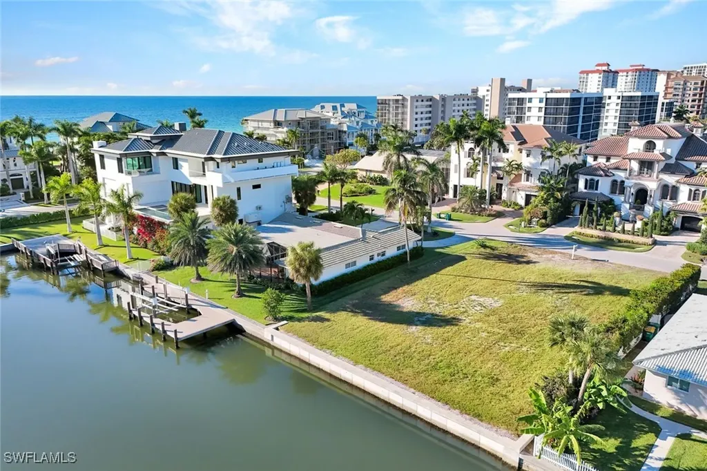 112 Seabreeze Avenue Naples FL 34108
