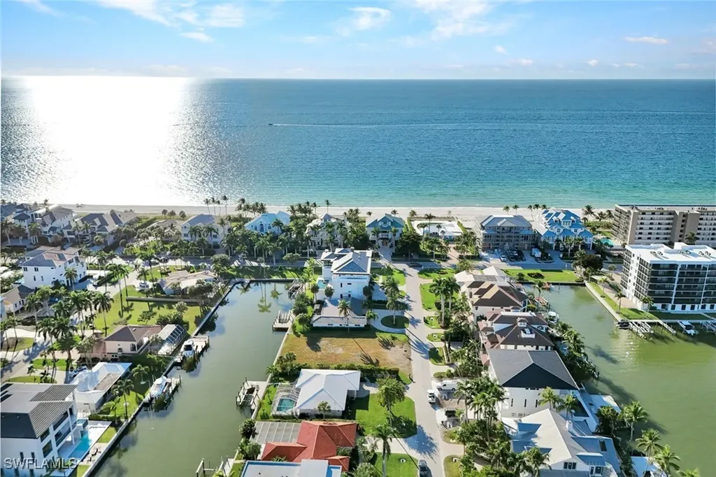 112 Seabreeze Avenue Naples FL 34108