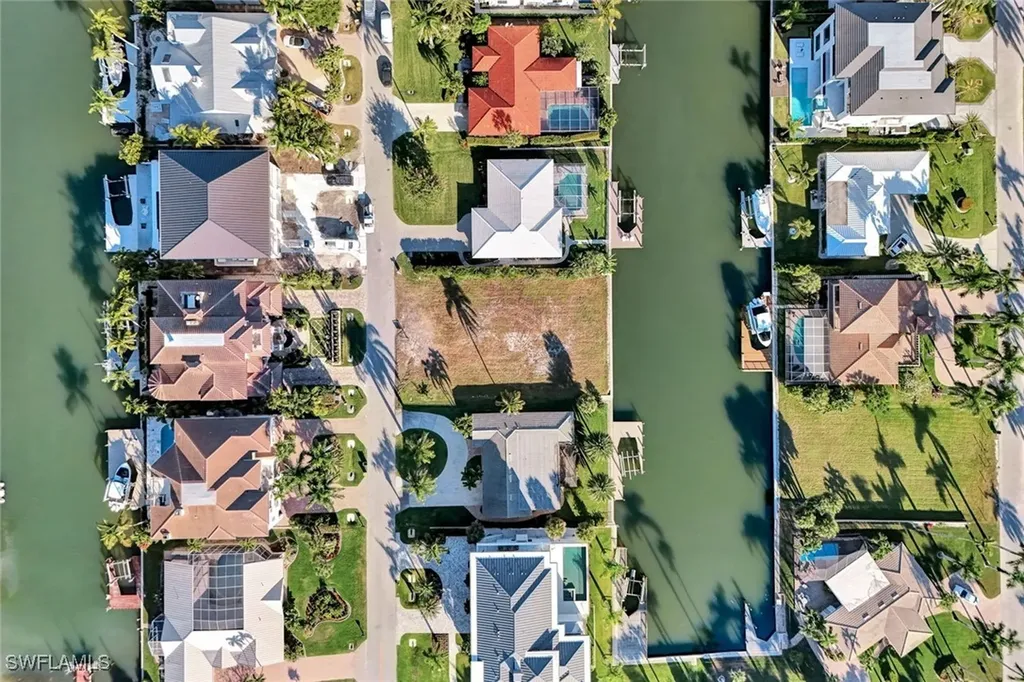 112 Seabreeze Avenue Naples FL 34108
