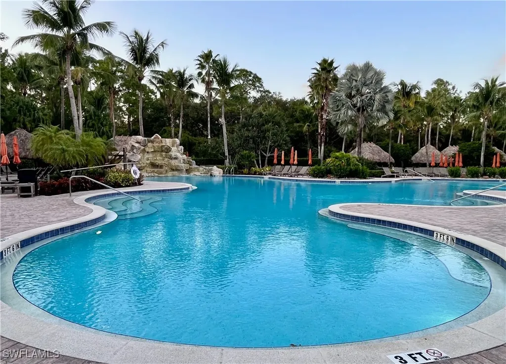 9092 Chula Vista Street Naples FL 34113