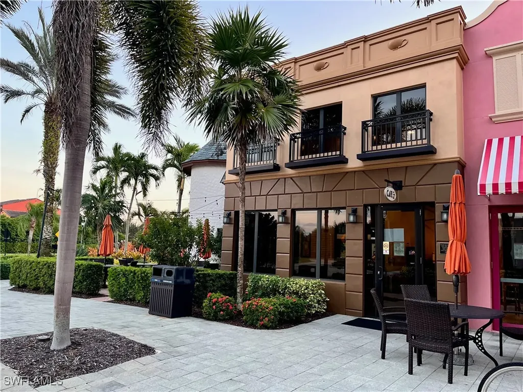 9092 Chula Vista Street Naples FL 34113