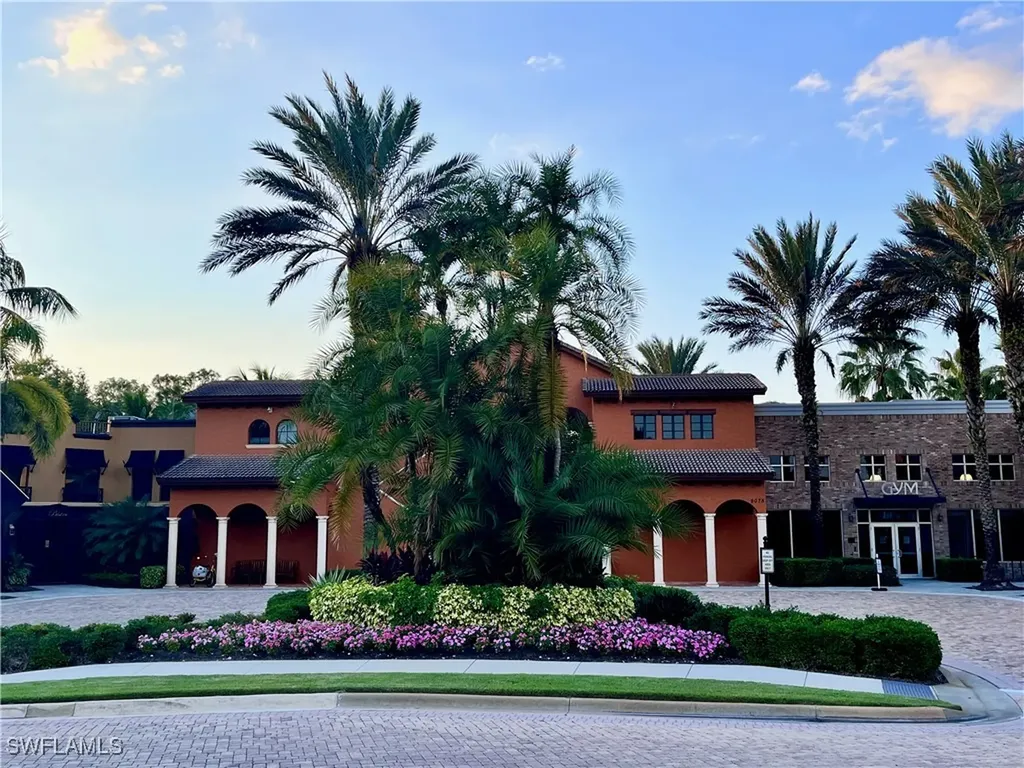 9092 Chula Vista Street Naples FL 34113