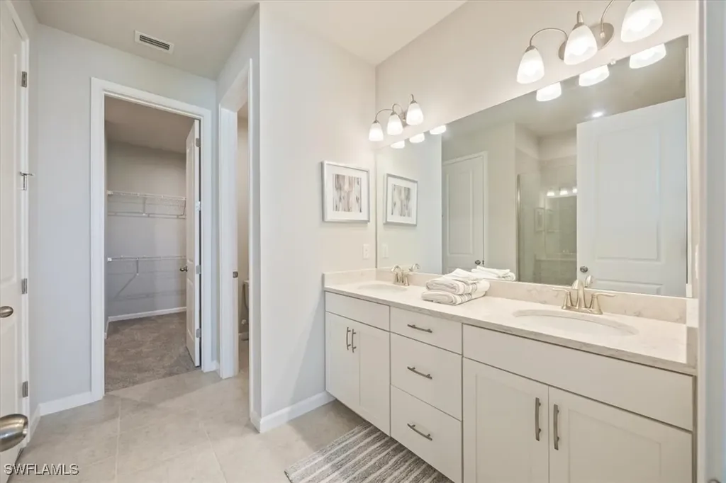 4687 Arboretum Circle Naples FL 34112