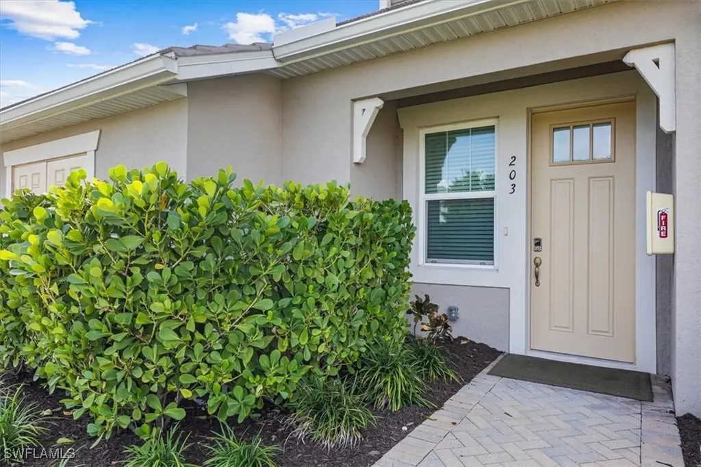 4687 Arboretum Circle Naples FL 34112