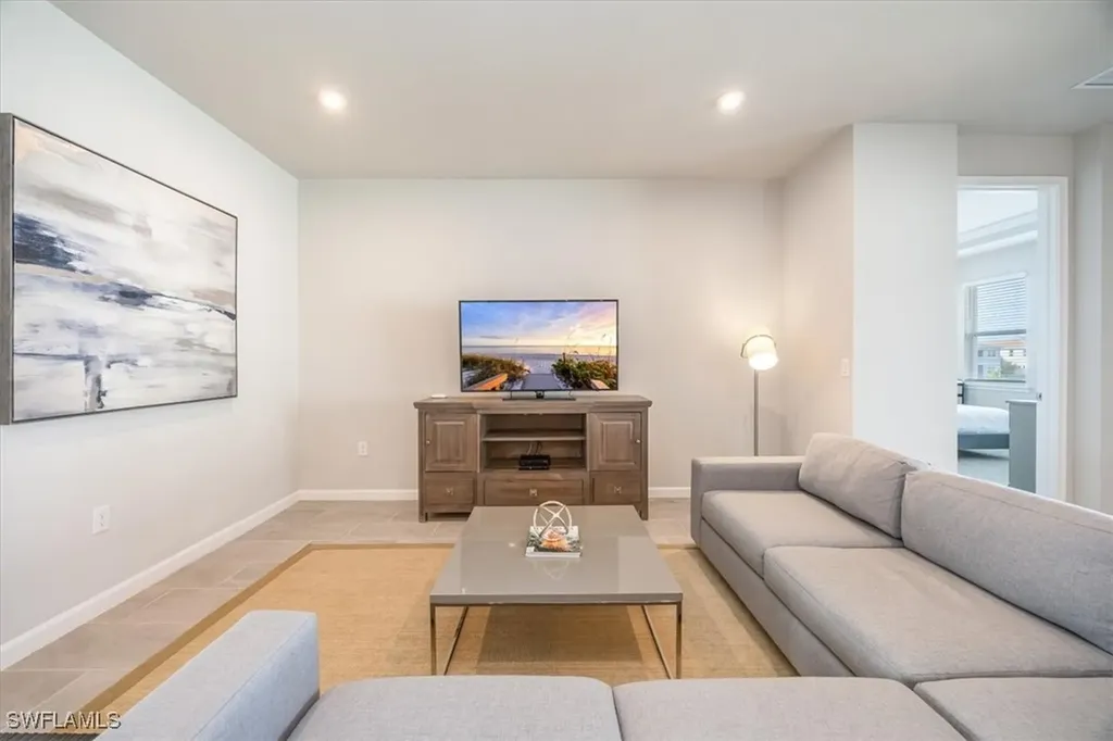 4687 Arboretum Circle Naples FL 34112