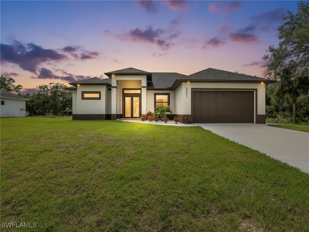 2221 Robert Avenue Alva FL 33920