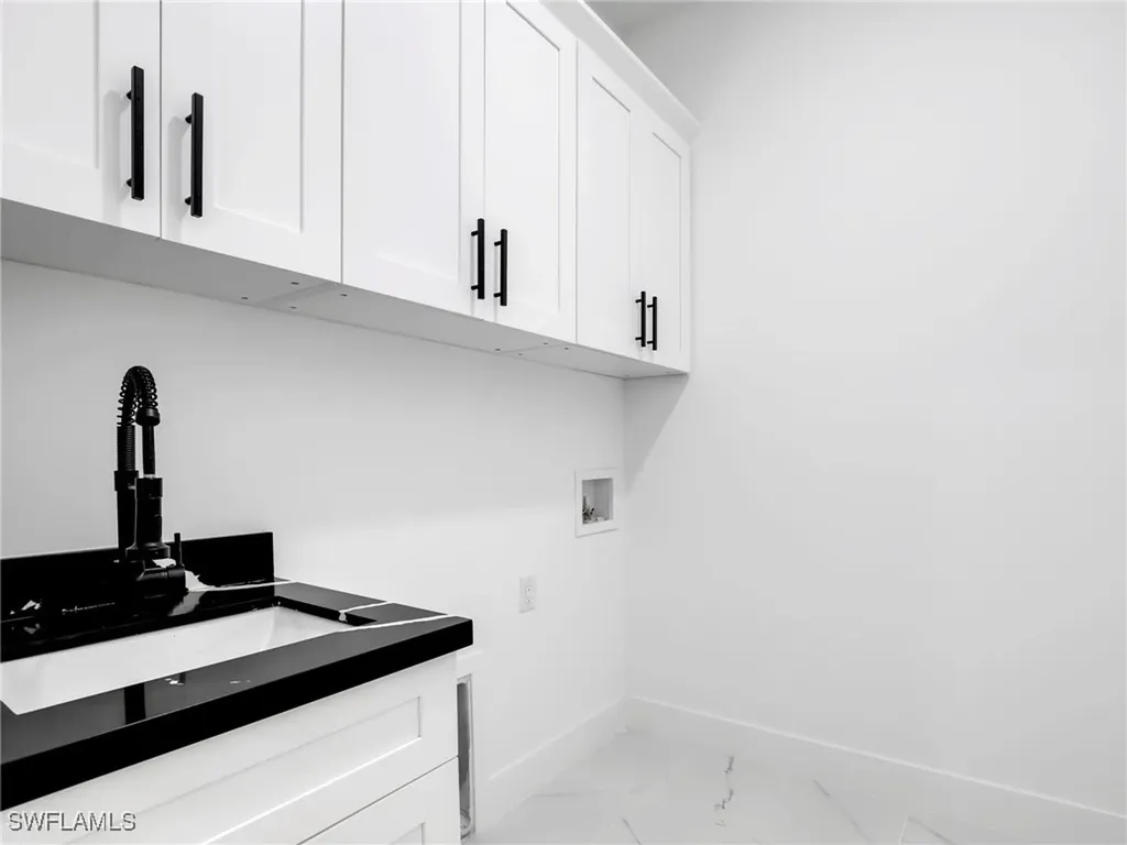 2221 Robert Avenue Alva FL 33920