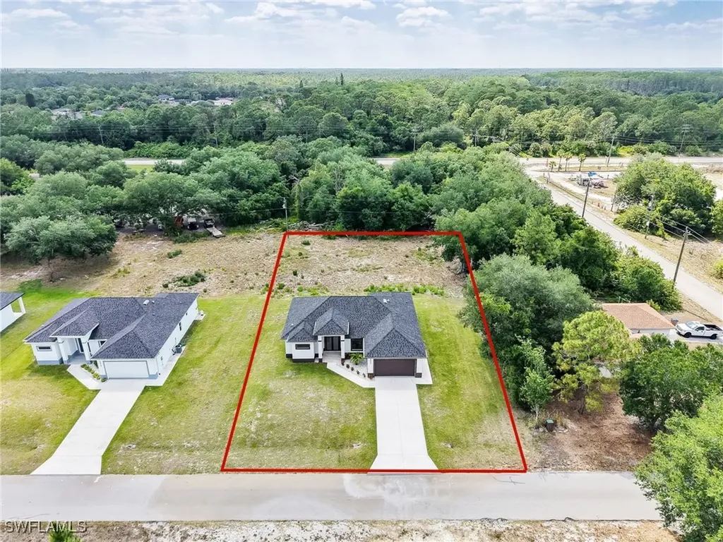 2221 Robert Avenue Alva FL 33920