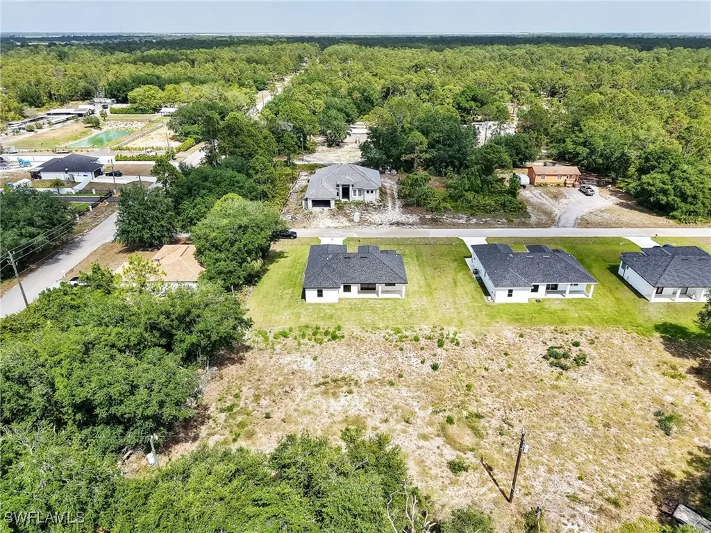 2221 Robert Avenue Alva FL 33920