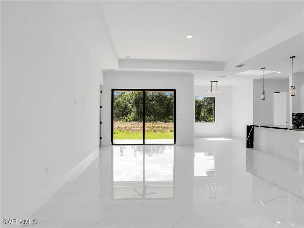 2221 Robert Avenue Alva FL 33920