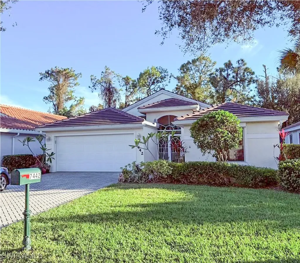 7442 Meldin Court Naples FL 34104