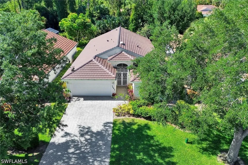7442 Meldin Court Naples FL 34104