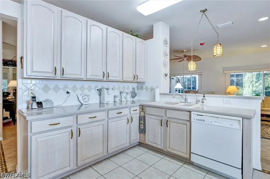 7442 Meldin Court Naples FL 34104