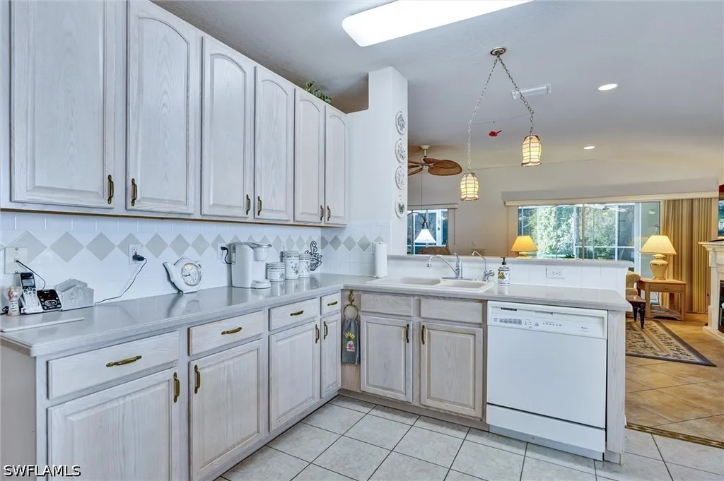 7442 Meldin Court Naples FL 34104