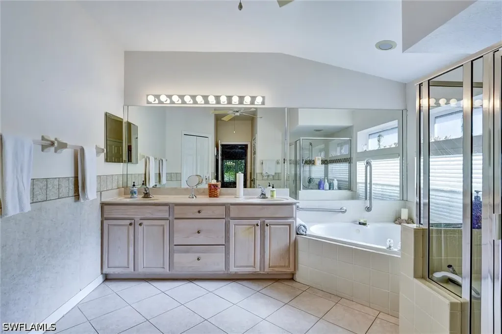 7442 Meldin Court Naples FL 34104